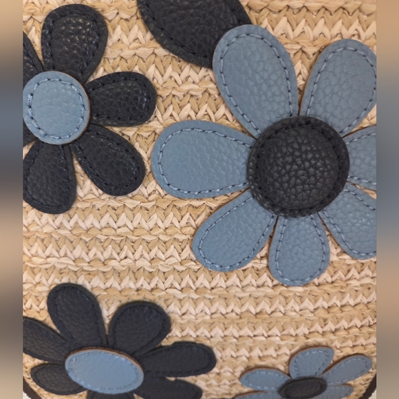 Summer St. John's Bay Tan and Black Tote Bag with Floral Design - Picture 14 of 14